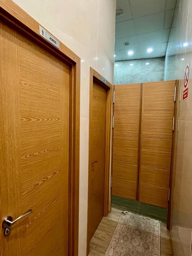 Velvet Hostel มาดริด ภายนอก รูปภาพ